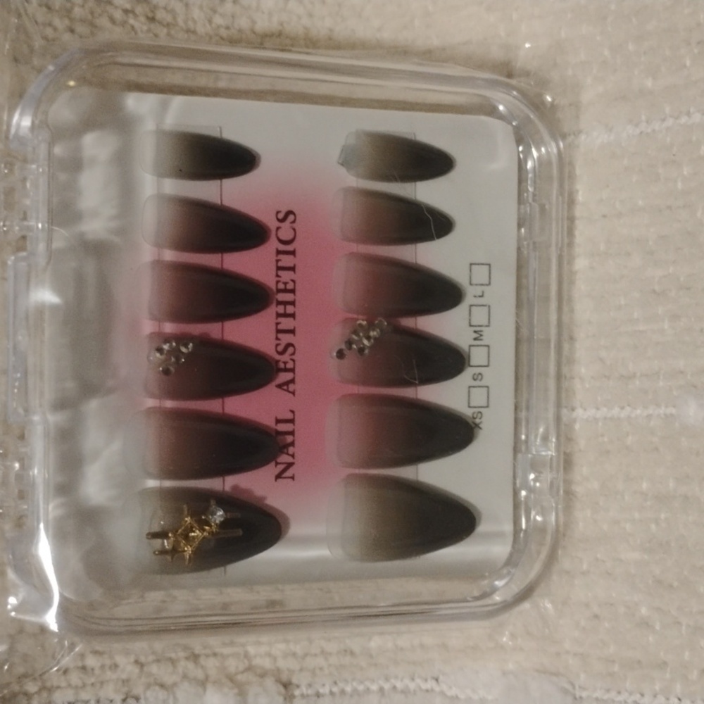 Black and Gold Press-On Nails